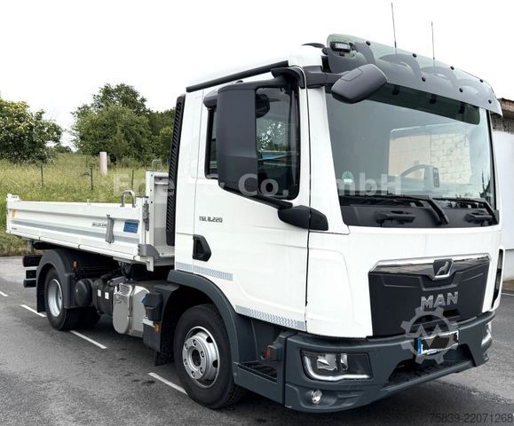 Three-way tipper van MAN 8.220 TGL, Klima, 2x AHK, Meiller, R.Kamera