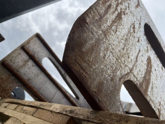 Bale clamps Cascade 80D