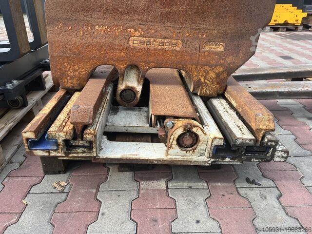 Bale clamps Cascade 80D