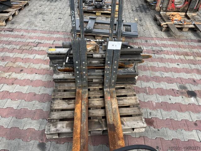 Multi-pallet handler 2/1 profile type Kaup 2T429