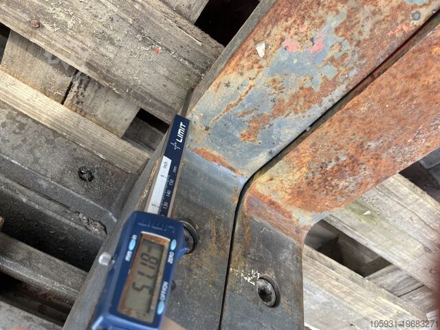 Multi-pallet handler 2/1 profile type Kaup 2T429