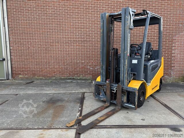 Electric 4-wheel forklift Jungheinrich EPC5000