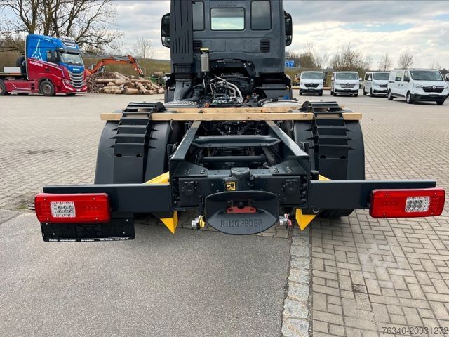 Truck chassis IVECO X-WAY AD200X48/P HR ON+*HI-Traction*für Kipper