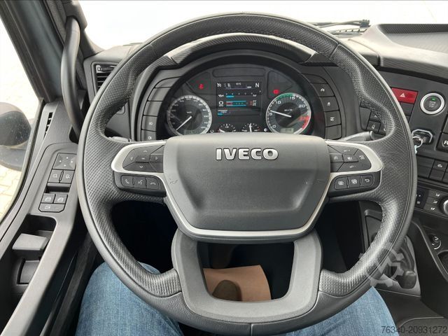 Truck chassis IVECO X-WAY AD200X48/P HR ON+*HI-Traction*für Kipper