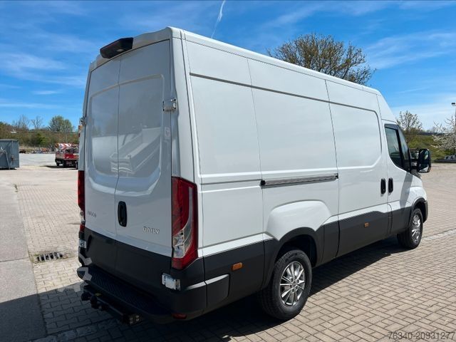 High top van IVECO Daily 35S18HA8 V*Kastenwagen*AUTOMATIK*AHK 3,5t