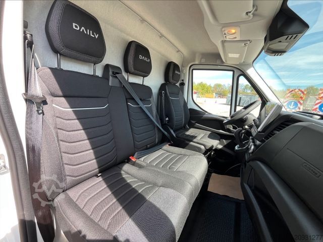 High top van IVECO Daily 35S18HA8 V*Kastenwagen*AUTOMATIK*AHK 3,5t