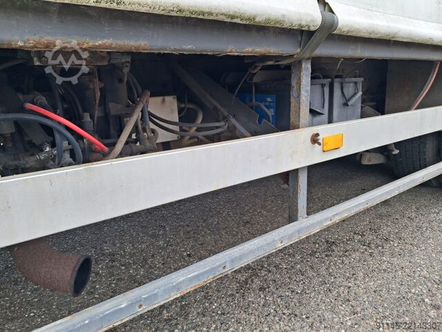 Sliding tarpaulin Volvo FL serie FL 6.220 * Manual Gearbox * 6 Cyl *