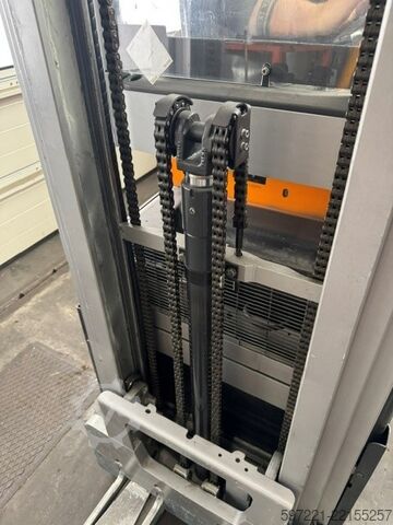 Pallet Stackers Still FXV14N