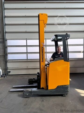 Schubmaststapler Jungheinrich ETV 214