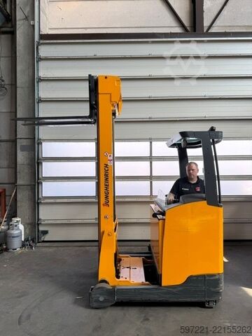 Schubmaststapler Jungheinrich ETV 214