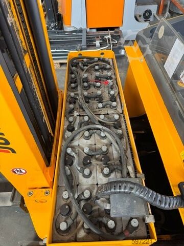 Schubmaststapler Jungheinrich ETV 214