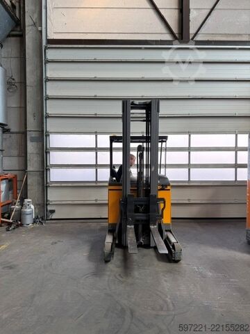 Schubmaststapler Jungheinrich ETV 214