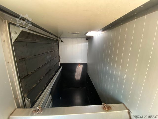 Livestock transporter MERCEDES-BENZ Atego 8180 3-4  Pferde  Wohnung