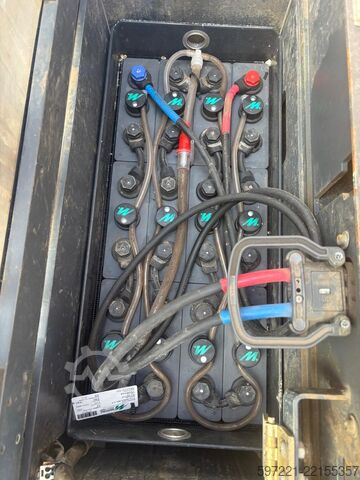 Pallet Stackers Jungheinrich ERD 220 --> Batterie aus 2019!