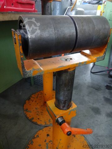 Rollbock - idler (or lazy axle/wheelset); 'Faulenzer' refers to an idler axle or non-driven bogie in Peddinghaus / Mubea