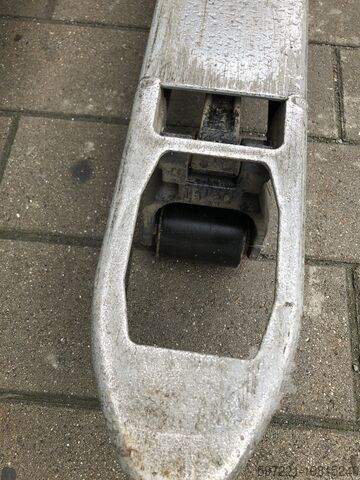 Electric Pallet Trucks Still EXU16