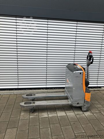 Electric Pallet Trucks Still EXU16