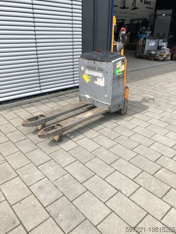 Electric Pallet Trucks Still EXU16