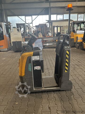 Tow Tugs Jungheinrich EZS130