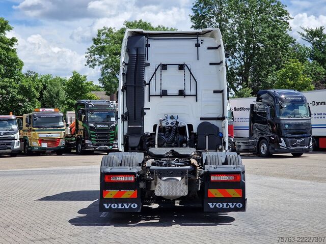 Standard-SZM Volvo FH 13.500 Globetrotter XL 6x2 - Retarder - Full...
