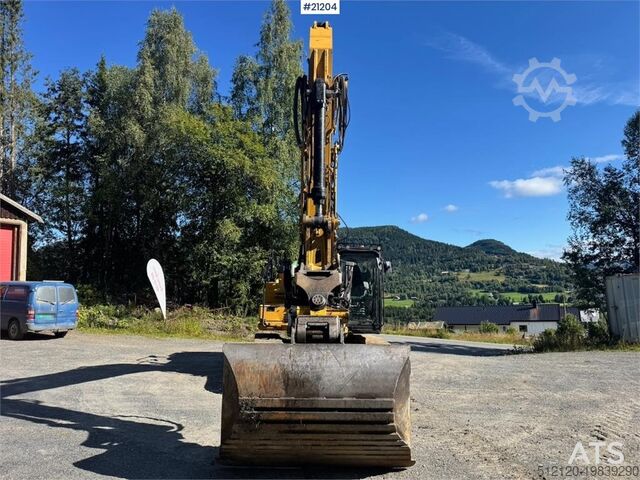 Crawler excavator Caterpillar 323FL