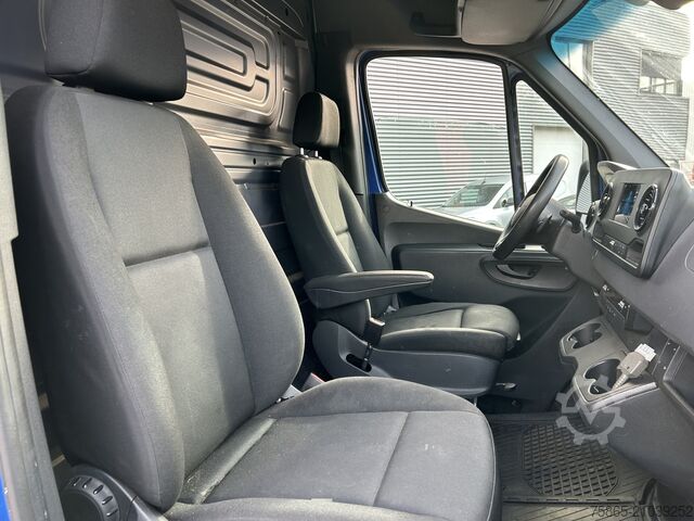 Delivery van Mercedes-Benz Sprinter 311 2.2 CDI Euro 6D / 145 dkm / L3 H2 ...