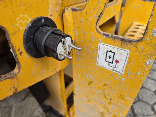 Scissor lift JCB S2632E, Year 2018, 10.1m Workingheight