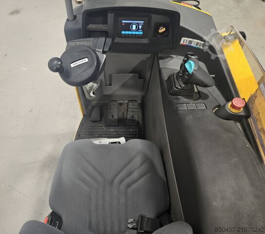 Reach Trucks Jungheinrich ETV320 11m/ 2020yy/ 10963mh