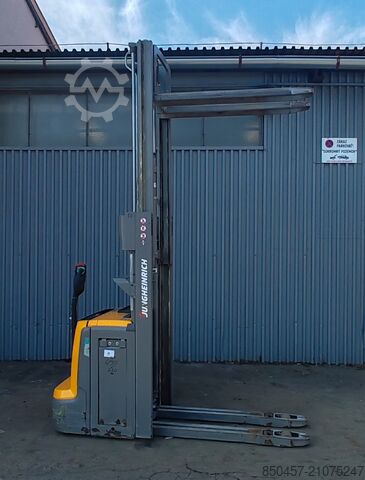 Pallet Stackers Jungheinrich ejc 214z Li-ion 2.5m/ 2020yy/ initial/ free lift