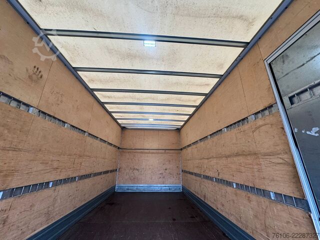 Box van FUSO Canter 7C18 Koffer mit Ladebordwand *Klima*