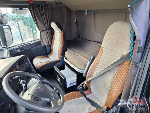 Volumen SZM Scania R 450 LA4x2MEB Volumen Mega Jumbo