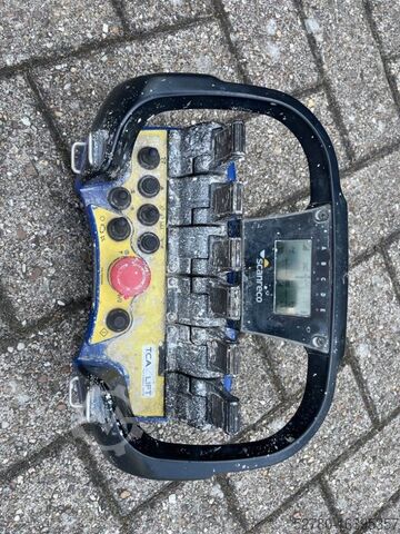 Teleskopbühne Falcon Spider FS 290