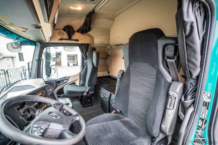 Standard tractor MERCEDES ACTROS 1845 LS