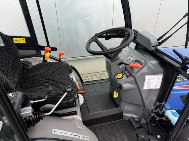 Traktor ISEKI TM 3267 Allrad, Kabine, Schneeschild+Rundstreuer