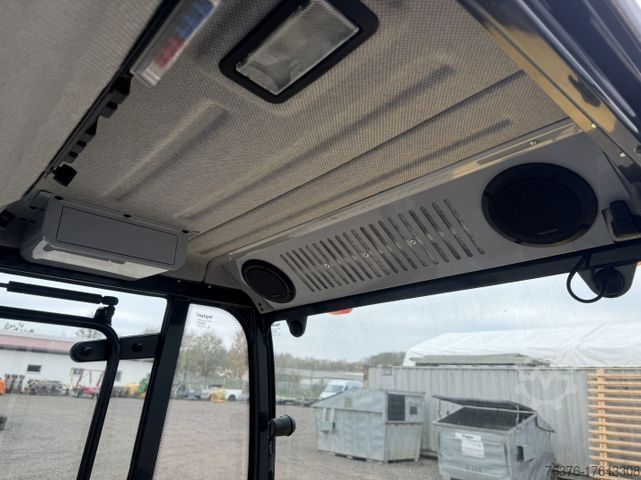 Traktor ISEKI TM 3267 Allrad, Kabine, Schneeschild+Rundstreuer