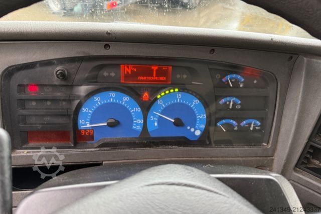 Kipper LKW RENAULT Kerax 420 8x4 Thermokipper