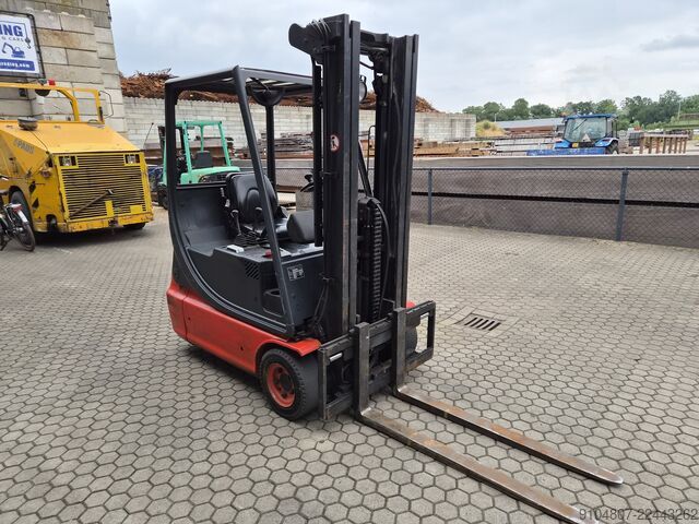 Gabelstapler Linde E16C, Triplex, Freelift & Sideshift.