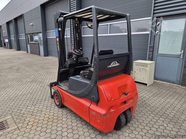 Gabelstapler Linde E16C, Triplex, Freelift & Sideshift.