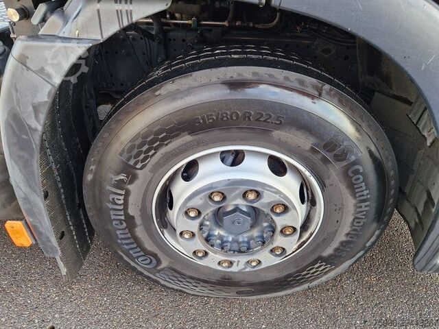 Standard tractor unit Iveco Stralis