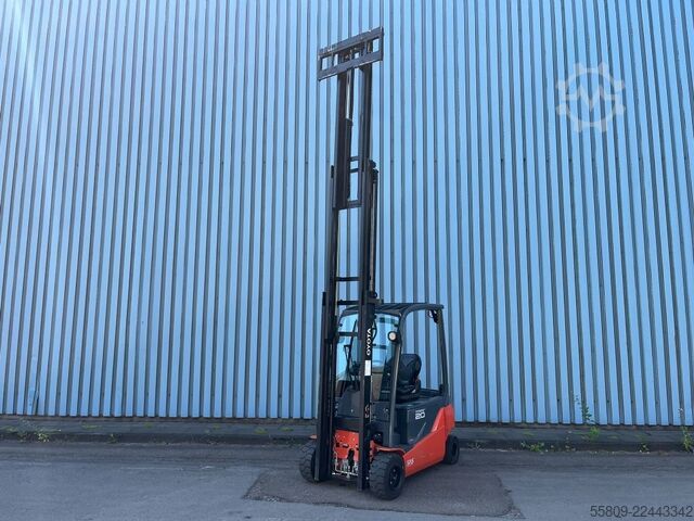 Electric 4-wheel forklift Toyota 8FBM20T