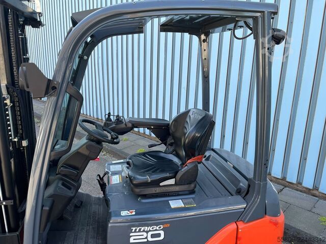 Electric 4-wheel forklift Toyota 8FBM20T