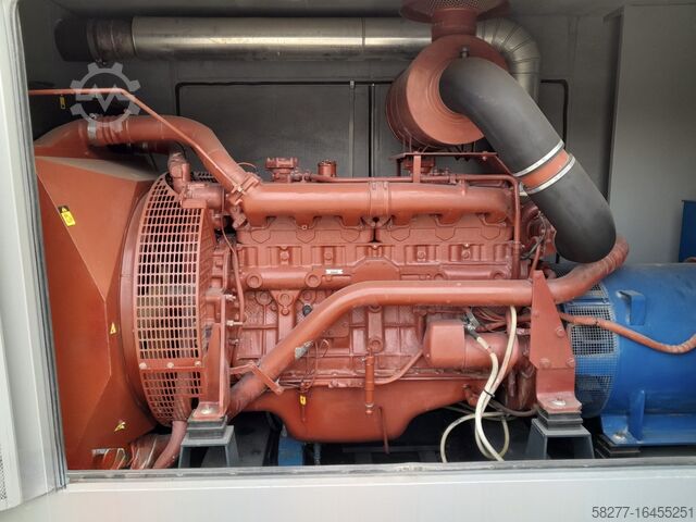 Notstromaggregat 350 KvA Stromerzeuger 300 KvA 300 kW Iveco 300 kW/ 350 KvA