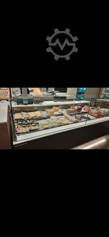 Refrigerated display counter  