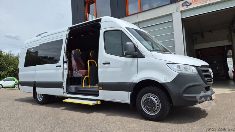 Minibus MERCEDES-BENZ 10 Sprinter Lord Light 22 Sitzer Vorlauffahrzeug