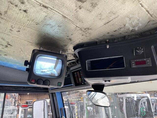 Sweep and vacuum machine HMF 416