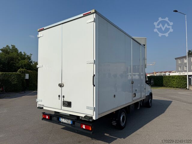 Box van IVECO Daily 35S14