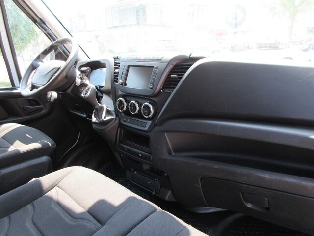 Panel van iveco Daily 35-170 Hi-Matic Kastenwagen Maxi, AHK