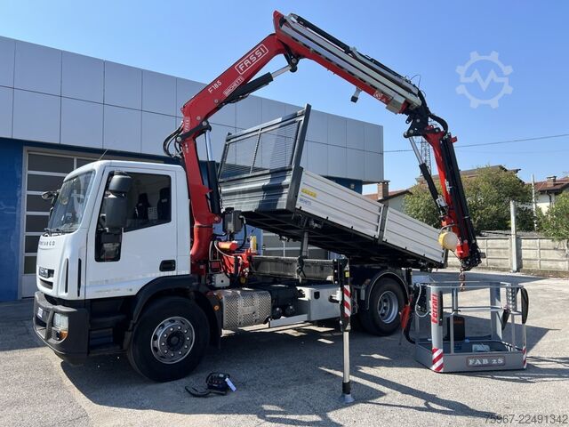 Three-way tipper truck with crane Iveco Eurocargo 180e28