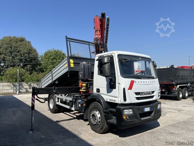 Three-way tipper truck with crane Iveco Eurocargo 180e28