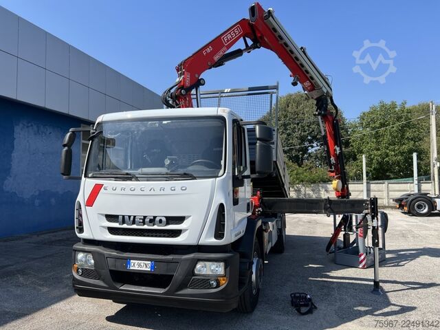 Three-way tipper truck with crane Iveco Eurocargo 180e28
